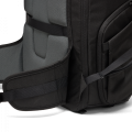 bp-lowepro-fastpack-iv-lp37508-pww-wais-strap-detail.png