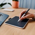 Intuos One Pen S CTC4110WLW1B 6.jpg