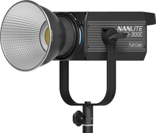 Lampa LED Nanlite FS-300C RGBW Spot Light 1.png