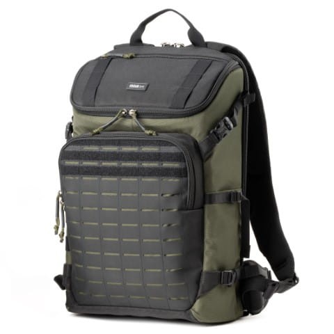 DarkLight-20L-Montane-Green-Hero-Left (Mały).jpg