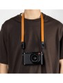 pasek-peak-design-form-leather-camera-strap-neck-amber-bursztynowy-01.jpg