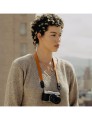 pasek-peak-design-form-leather-camera-strap-neck-amber-bursztynowy-07.jpg