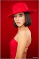 Westcott-X-Drop-Wrinkle-Resistant-Backdrop-scarlet-red-5x7-03.jpg