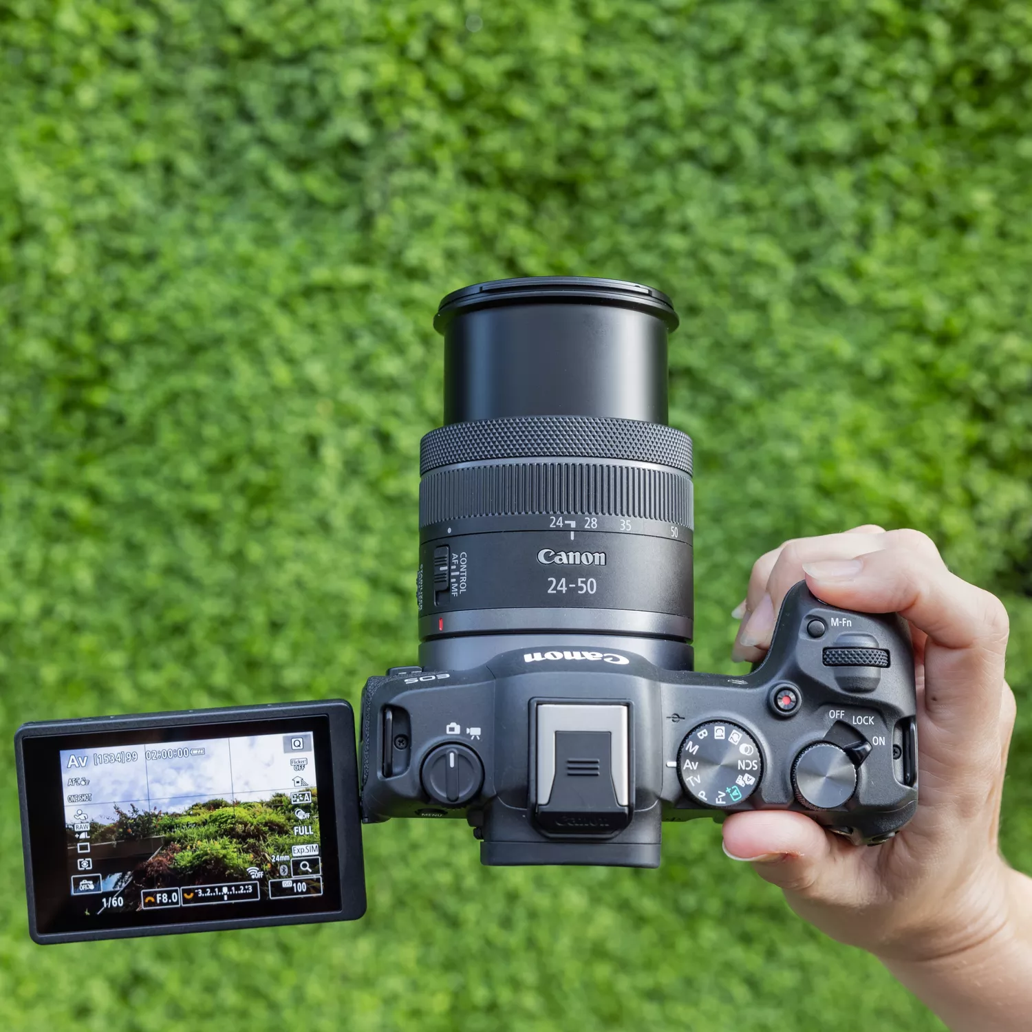 Canon EOS R8